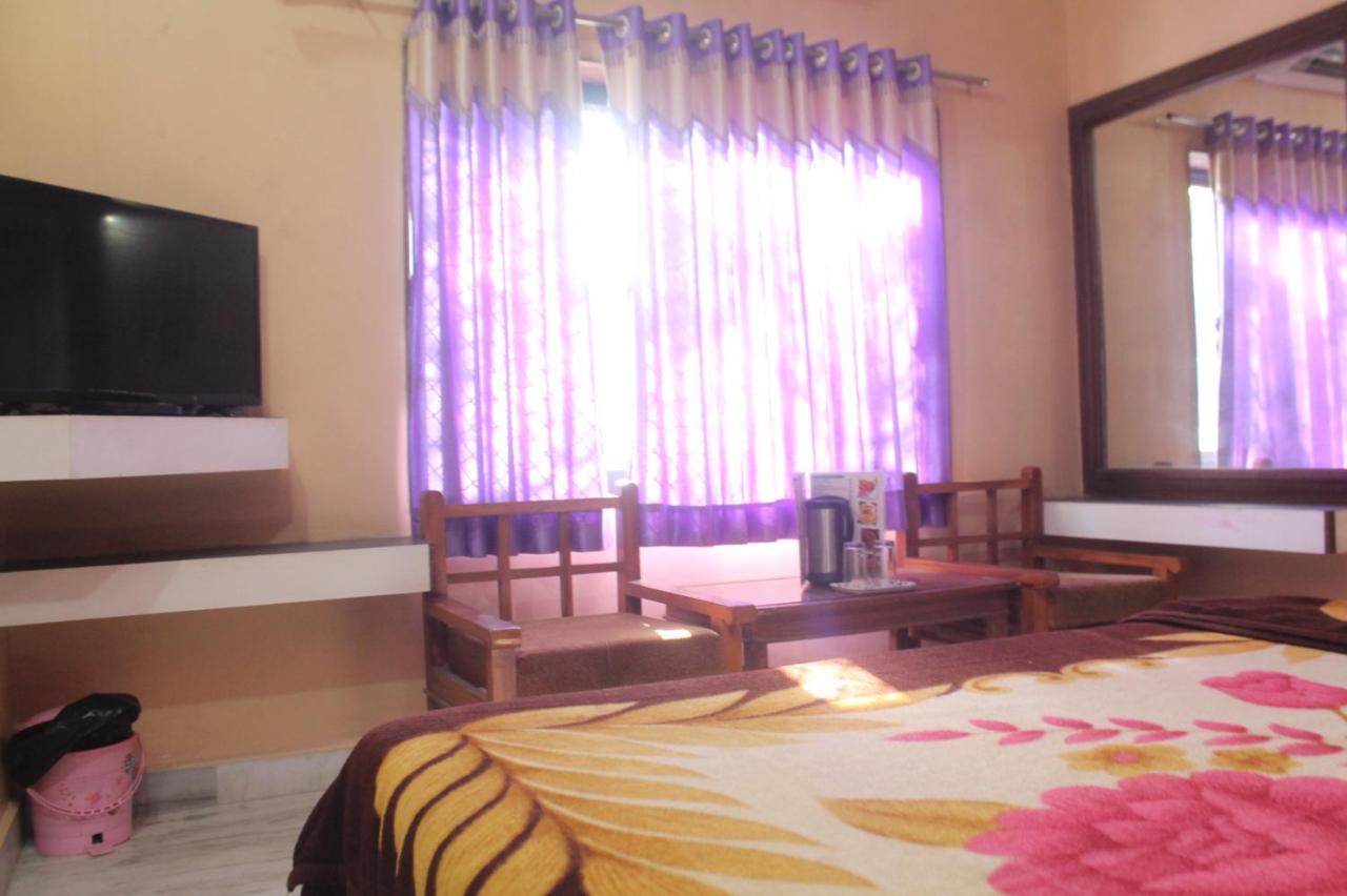 Cozy Room On Neelkanth Road Monte Abu Exterior foto